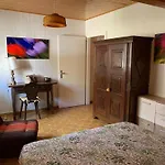 Montana Spacious 80m2 With Stunning View & Bus Stop Outside Apartamento