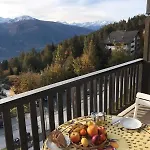 Montana Spacious 80m2 With Stunning View & Bus Stop Outside Apartamento