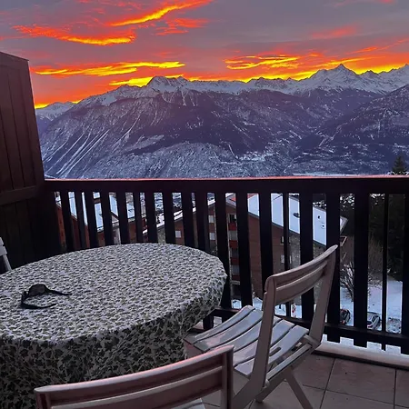 Apartment Montana Spacious 80m2 With Stunning View & Bus Stop Outside *