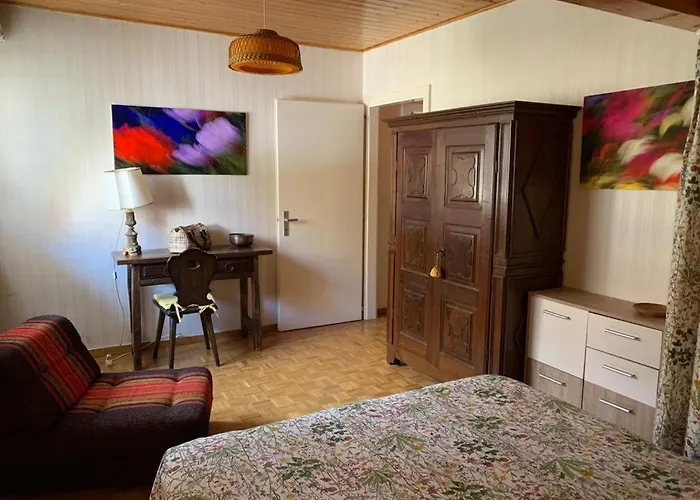 Montana Spacious 80m2 With Stunning View & Bus Stop Outside Appartement