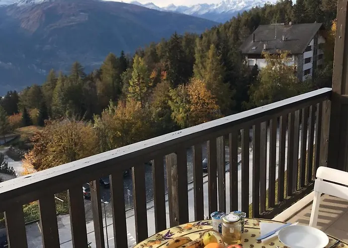 Montana Spacious 80m2 With Stunning View & Bus Stop Outside Apartment