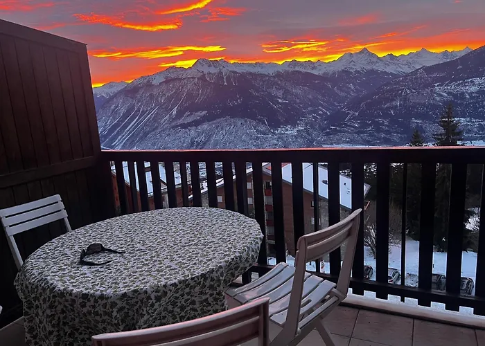 Daire Montana Spacious 80m2 With Stunning View & Bus Stop Outside *