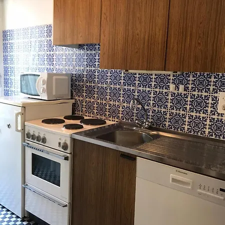 Montana Spacious 80m2 With Stunning View & Bus Stop Outside 克莱恩 蒙塔纳